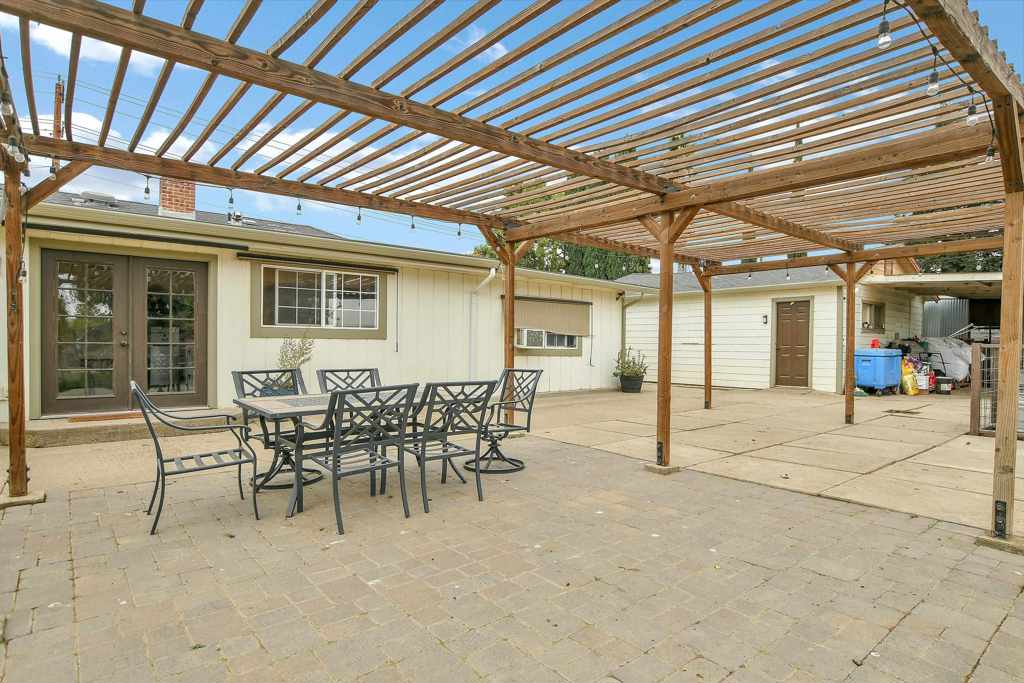 Residential for sale at 2661 Walnut Blvd, Brentwood CA featuring 3 beds and 2 baths