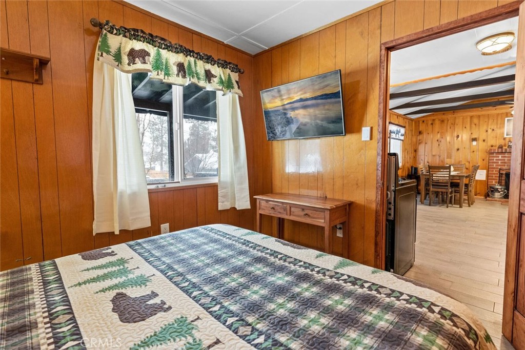 Residential for sale at 545 Highland, Big Bear Lake CA featuring 2 beds and 1 bath