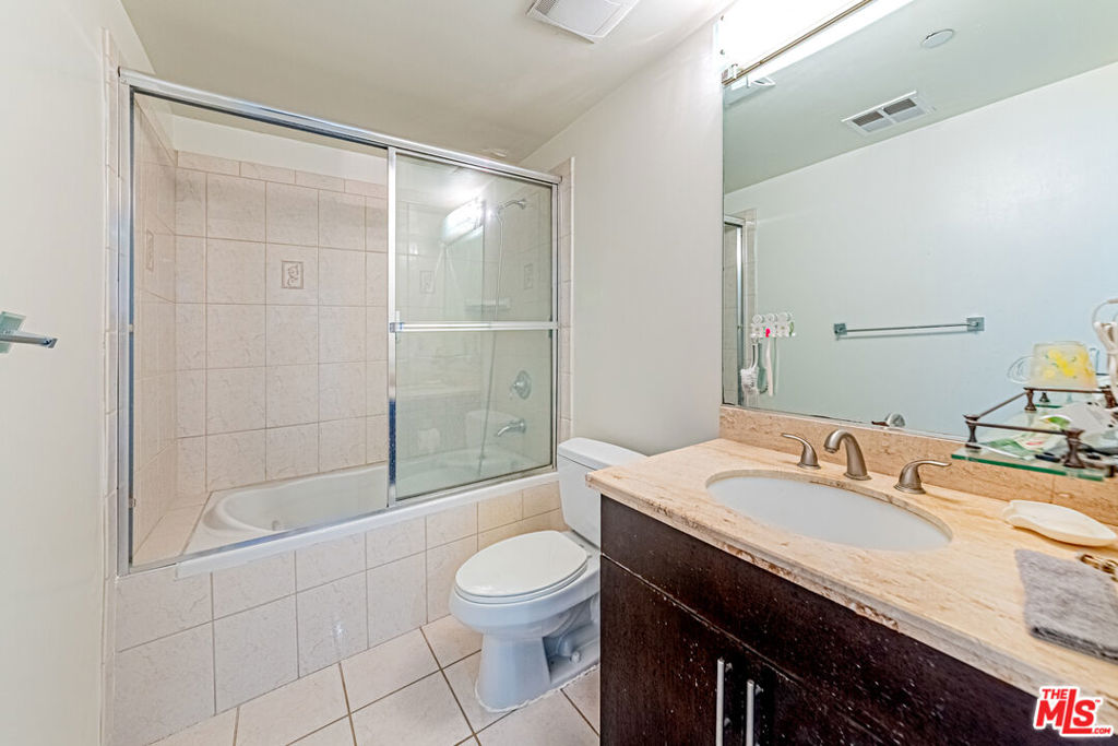 Residential for sale at 332 S Oxford Avenue 106, Los Angeles CA featuring 4 beds and 3 baths