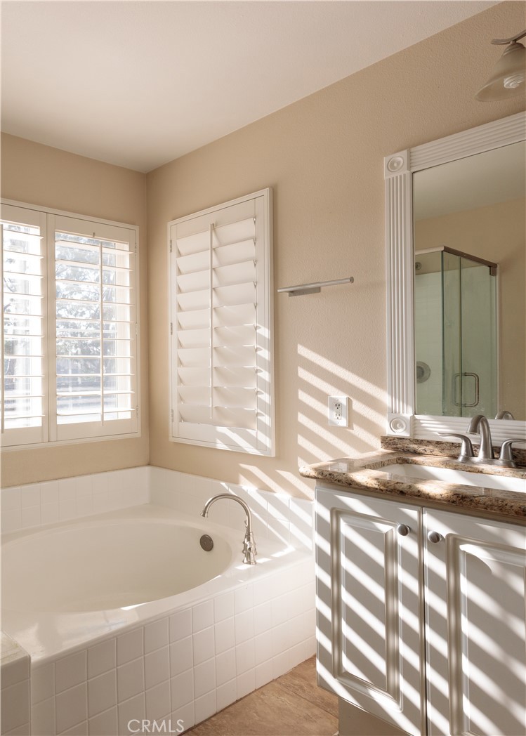 Residential Lease for rent at 74 Royal Victoria, Irvine CA featuring 3 beds and 3 baths