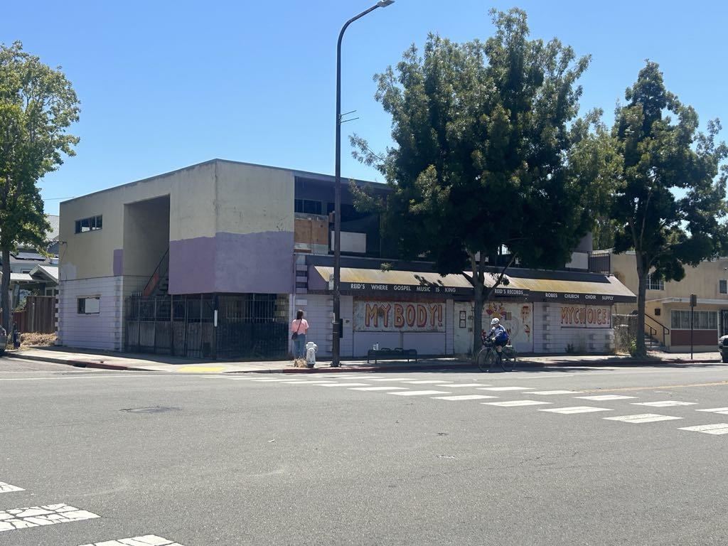 Residential Income for sale at 3101 Sacramento St, Berkeley CA