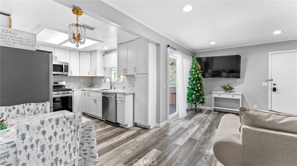 Residential for sale at 2915 Deacon 17, Simi Valley CA featuring 2 beds and 2 baths