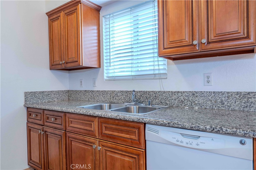 Residential Lease for rent at 222 20th Street 3, Huntington Beach CA featuring 2 beds and 1 bath