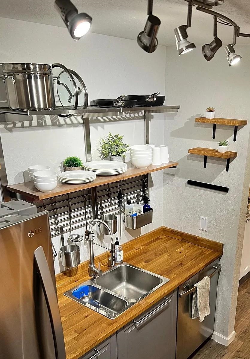 Residential for sale at 300 N Civic Drive 402, Walnut Creek CA featuring 2 beds and 2 baths