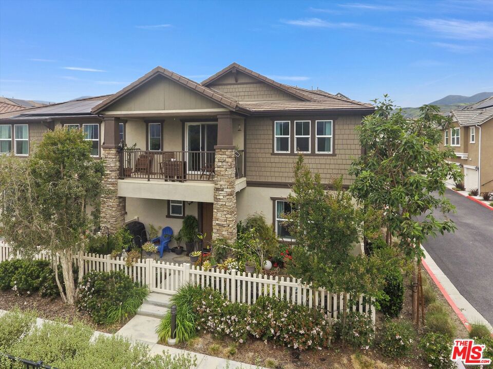 Residential for sale at 513 Heritage Valley Pkwy, Fillmore CA featuring 3 beds and 3 baths