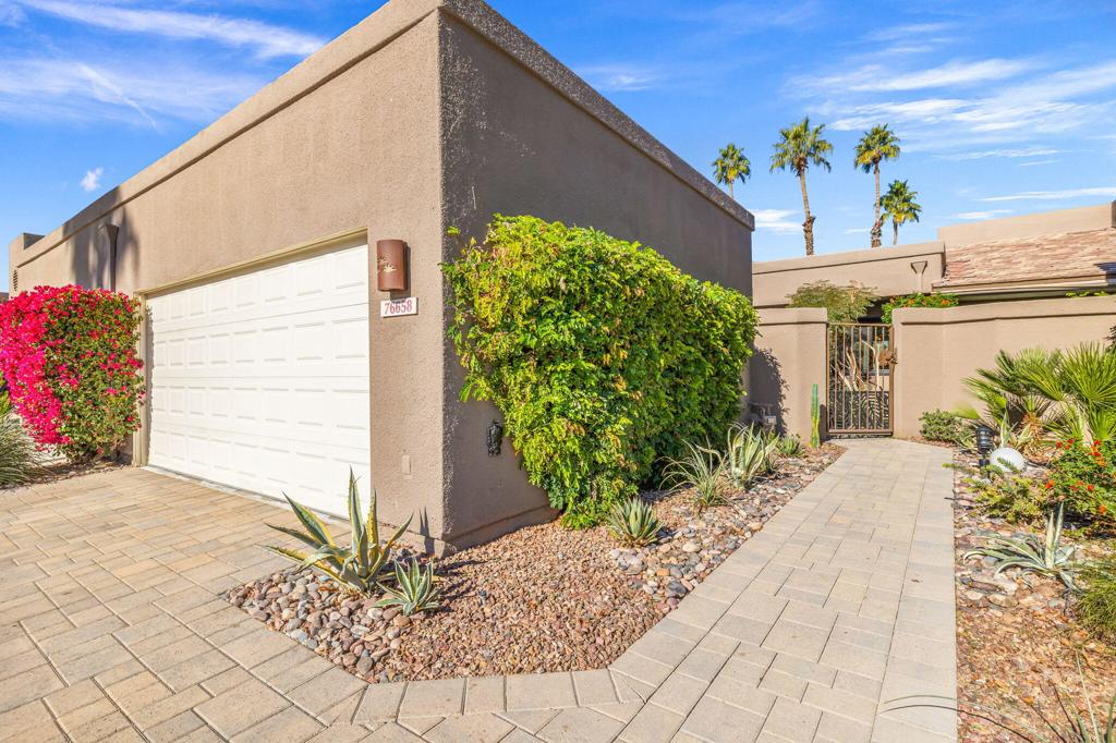 Residential Lease for rent at 76658 Daffodil Drive, Palm Desert CA featuring 2 beds and 2 baths