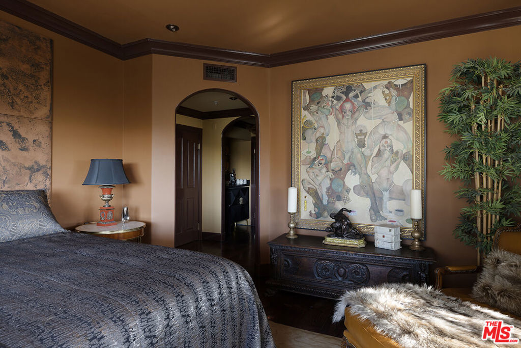 Residential for sale at 960 N Doheny Drive 306, West Hollywood CA featuring 2 beds and 3 baths