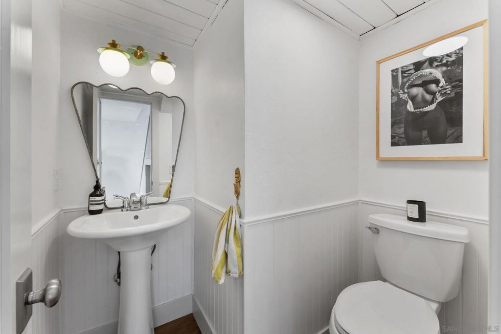 Residential for sale at 144 Coop Ct., Encinitas CA featuring 2 beds and 3 baths