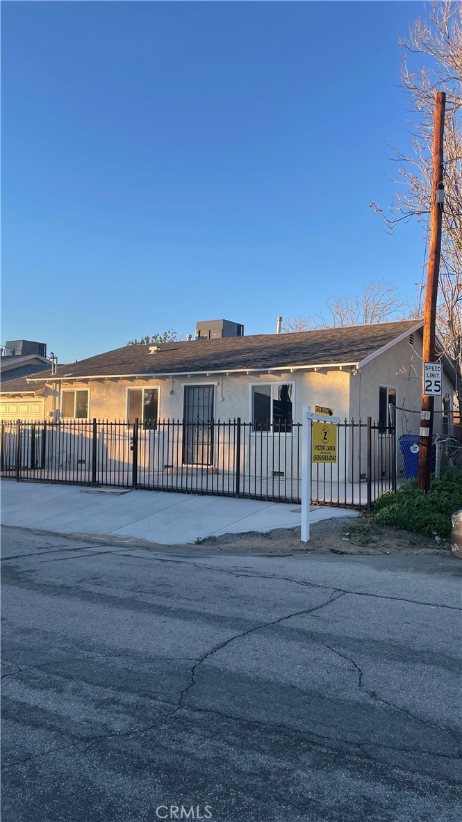 Residential Lease for rent at 26474 Temple, Highland CA featuring 2 beds and 1 bath