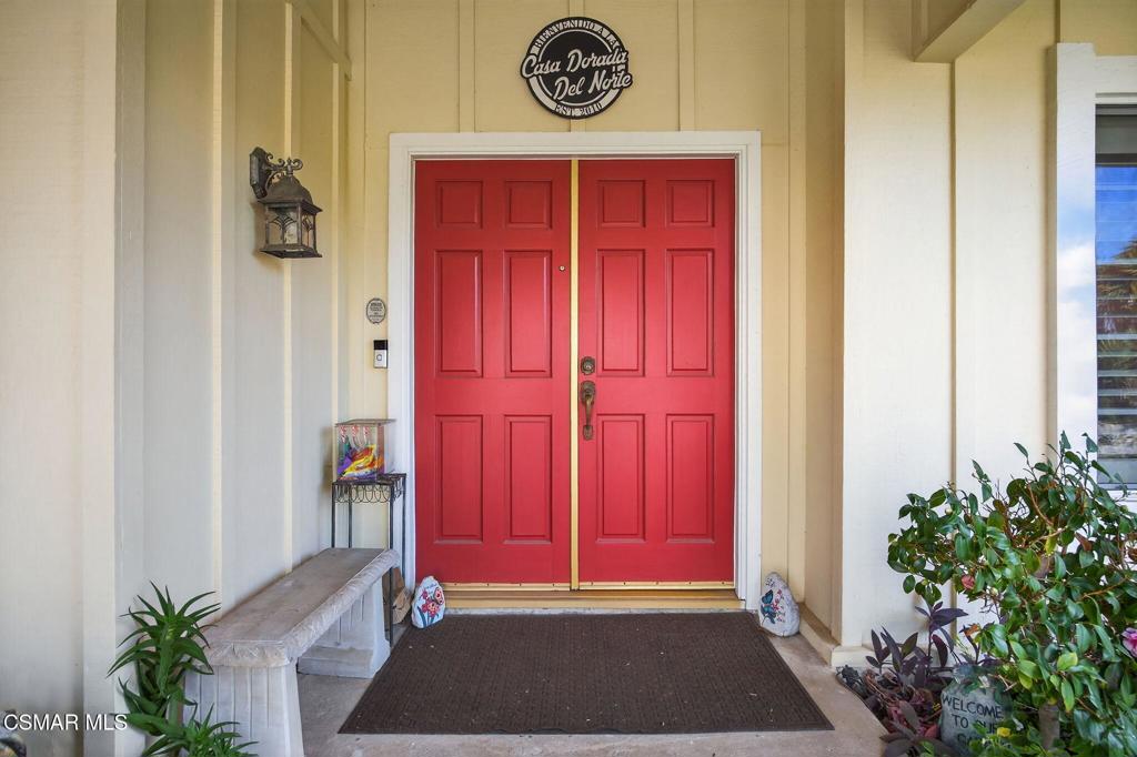 Residential for sale at 250 W Avenida De Las Flores, Thousand Oaks CA featuring 6 beds and 3 baths