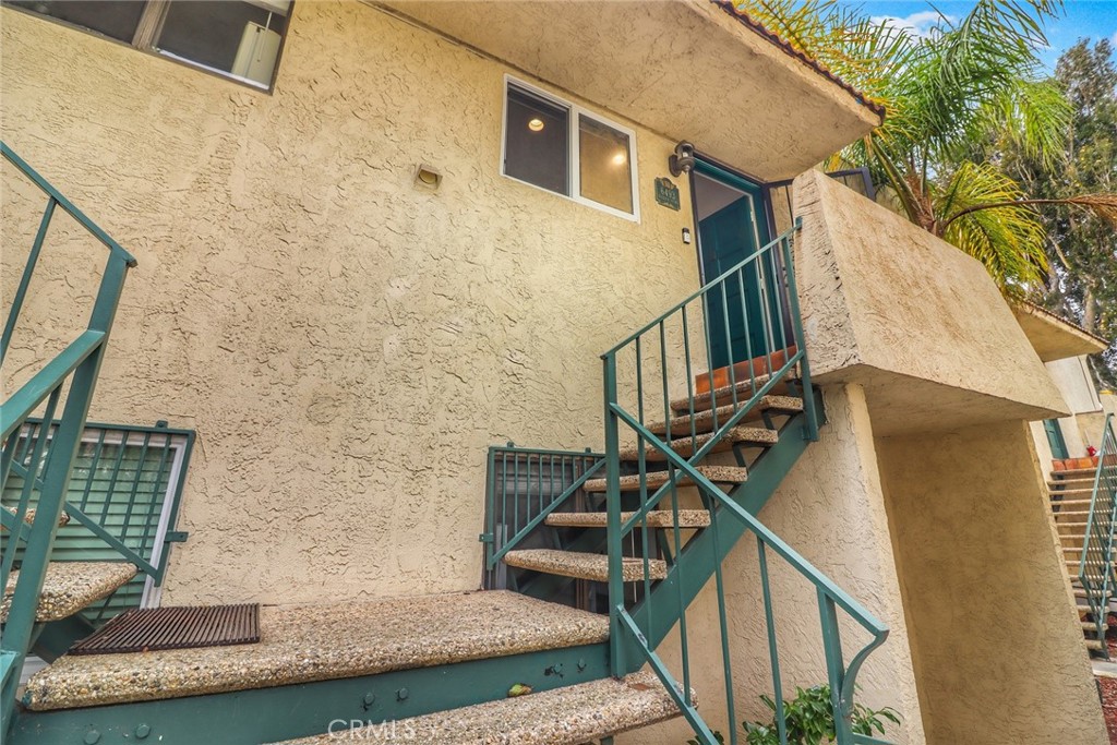 Residential Lease for rent at 6493 Kanan Dume Road, Malibu CA featuring 2 beds and 2 baths