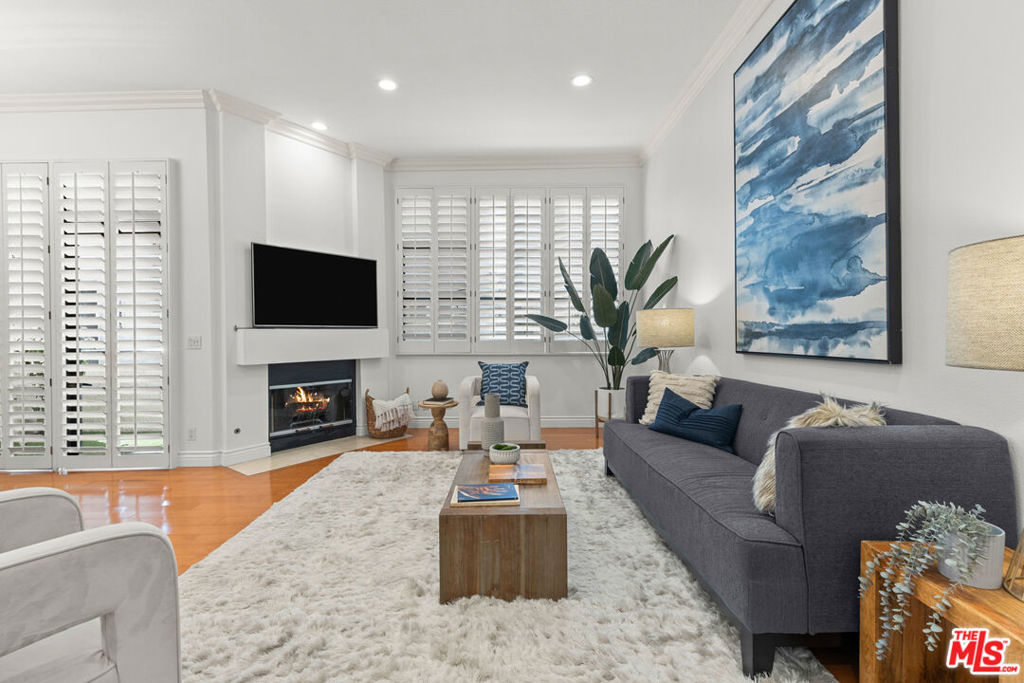 Residential for sale at 11636 Montana Avenue 107, Los Angeles CA featuring 2 beds and 3 baths