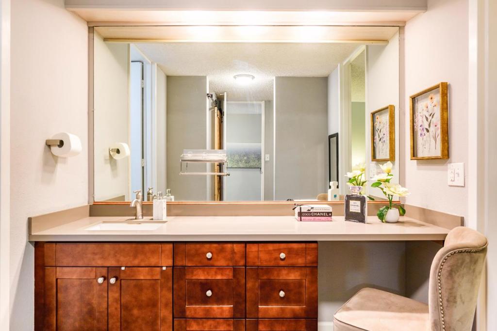 Residential for sale at 6148 Shelter Creek Lane, San Bruno CA featuring 1 bed and 1 bath