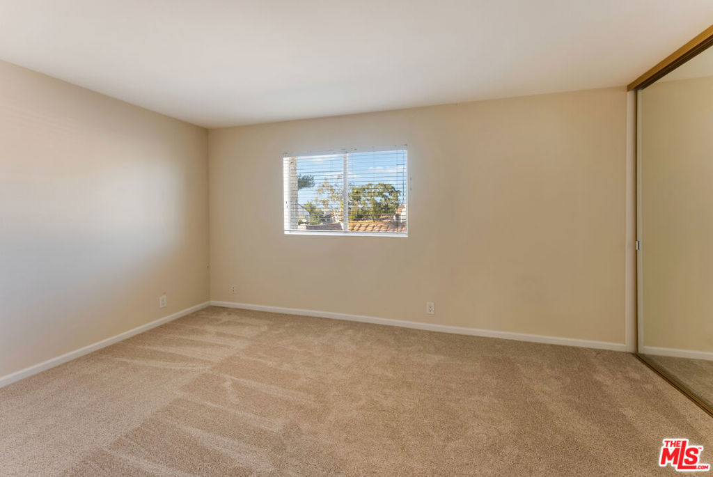 Residential for sale at 282 Green Moor Place, Thousand Oaks CA featuring 2 beds and 2 baths