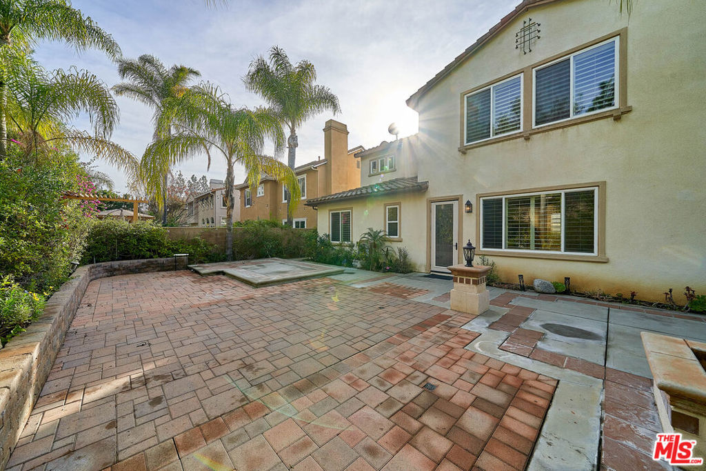 Residential Lease for rent at 675 Poplar Street, Fullerton CA featuring 5 beds and 3 baths