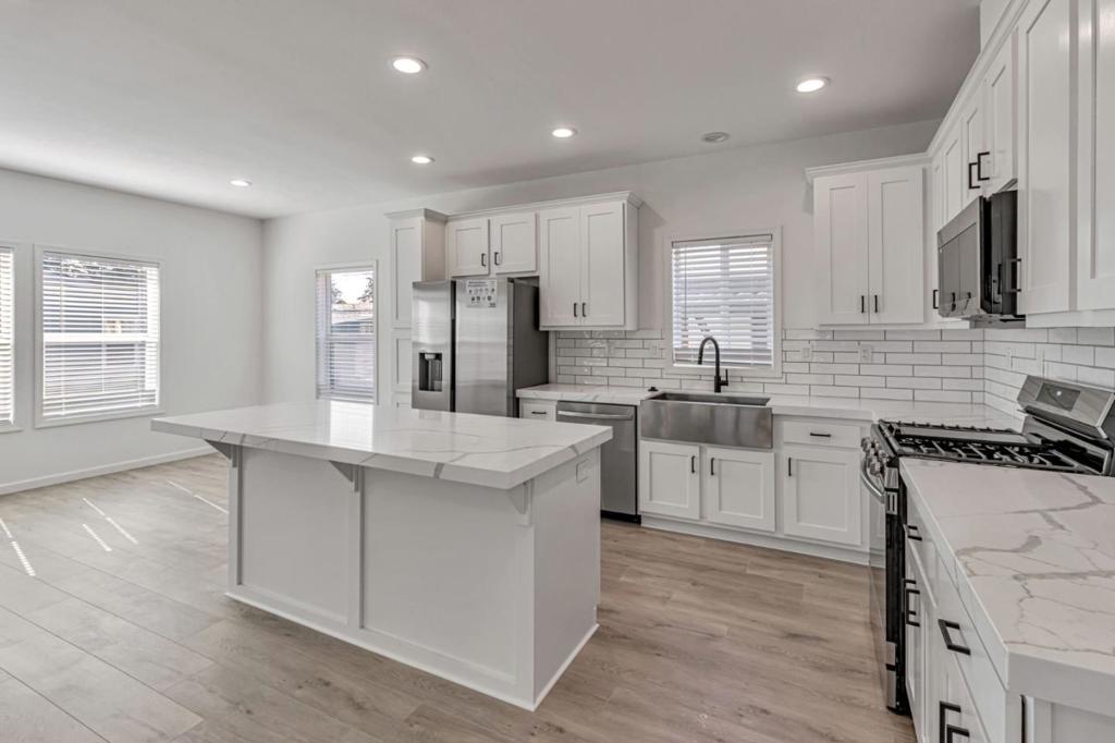 Manufactured In Park for sale at 5450 Monterey Highway, San Jose CA featuring 3 beds and 3 baths