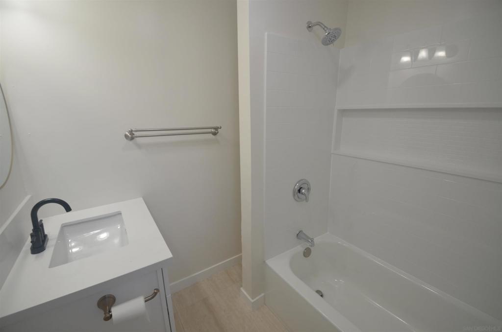 Residential Lease for rent at 625 Palm Ave 8, National City CA featuring 3 beds and 1 bath