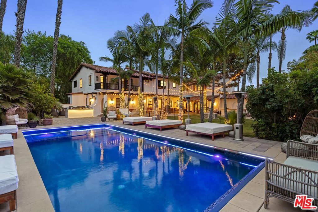 Residential Lease for rent at 9451 Sunset Boulevard, Beverly Hills CA featuring 9 beds and 13 baths