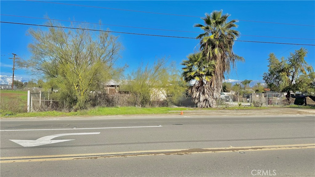 Residential for sale at 21274 Cajalco, Perris CA featuring 2 beds and 1 bath