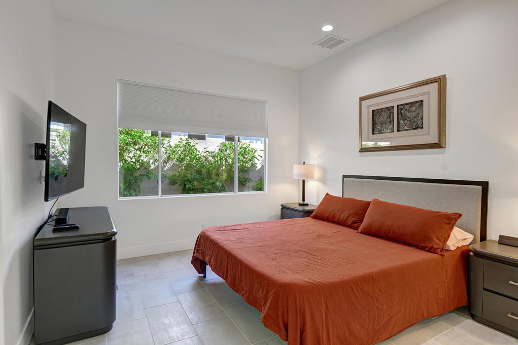 Residential Lease for rent at 189 White Horse Trail, Palm Desert CA featuring 3 beds and 4 baths