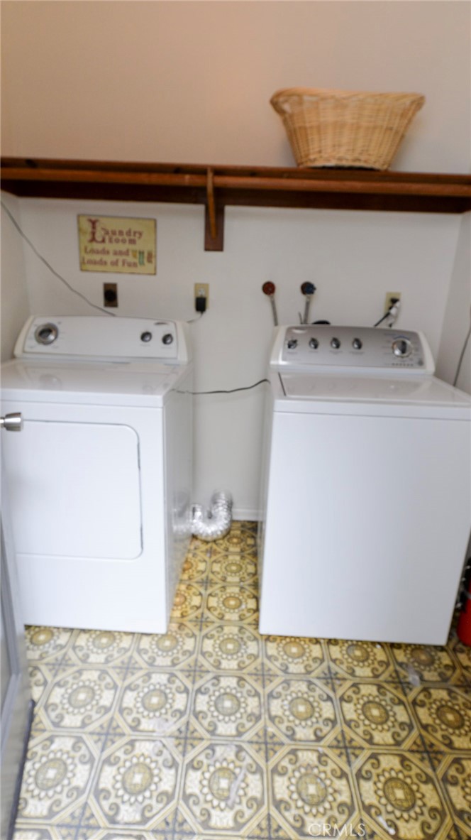 Residential Lease for rent at 106 Avenida Lucia B, San Clemente CA featuring 3 beds and 2 baths