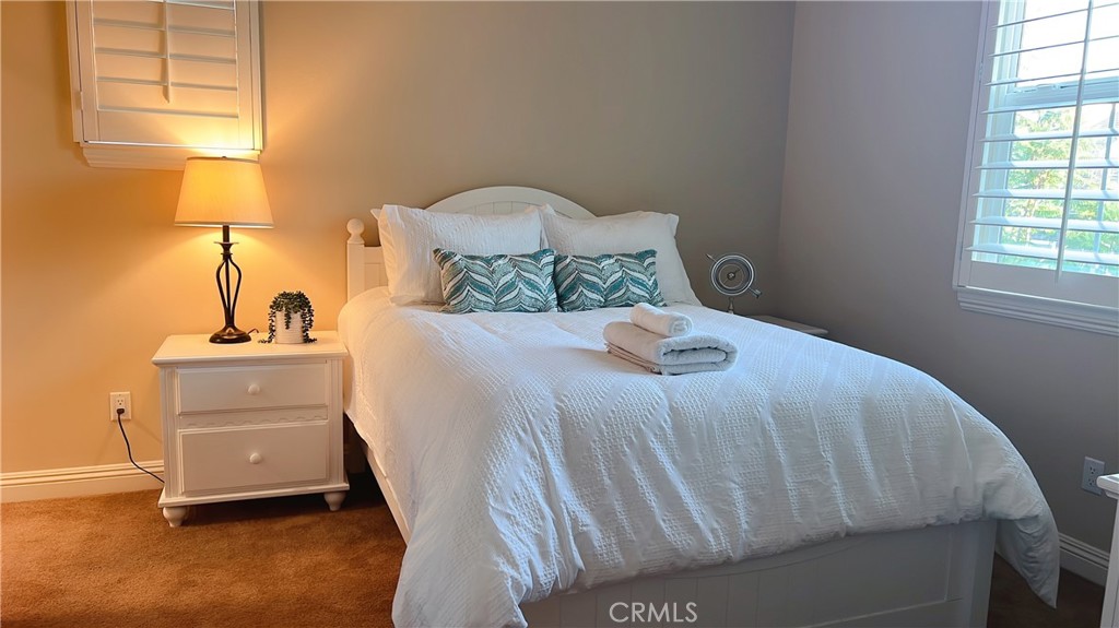 Residential Lease for rent at 109 Sideways, Irvine CA featuring 4 beds and 4 baths