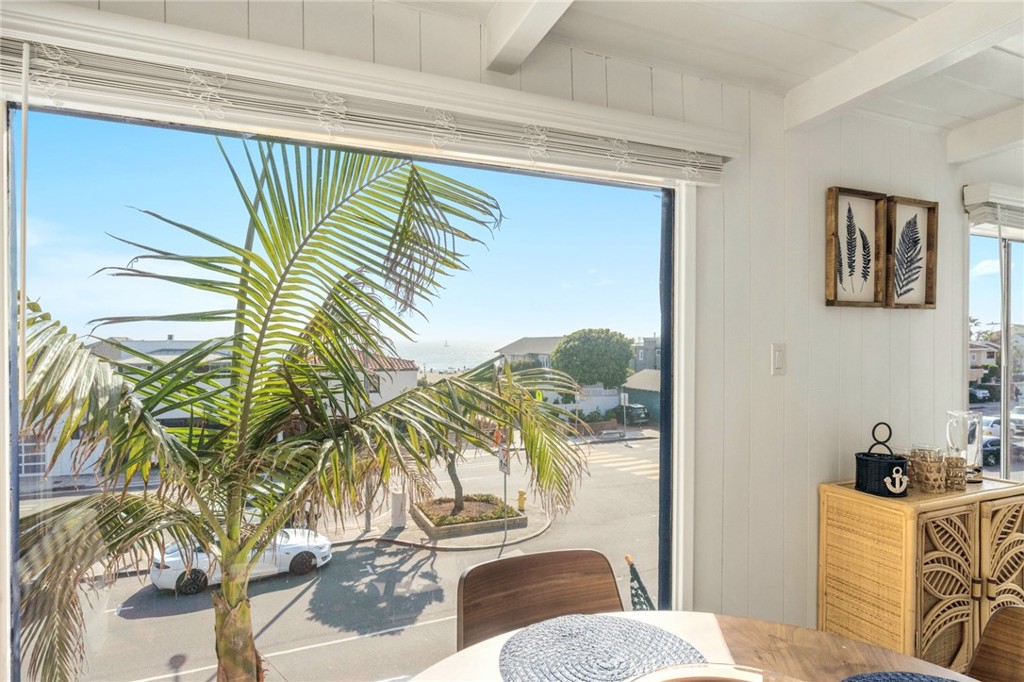 Residential Lease for rent at 2464 Hermosa Ave, Hermosa Beach CA featuring 2 beds and 1 bath