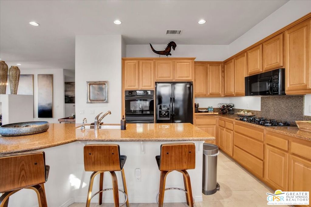 Residential for sale at 8 Lake Como Court, Rancho Mirage CA featuring 3 beds and 3 baths