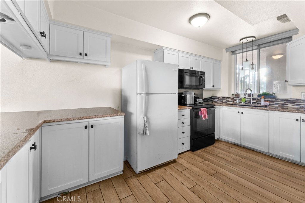 Residential for sale at 6979 Palm Court, Riverside CA featuring 3 beds and 2 baths