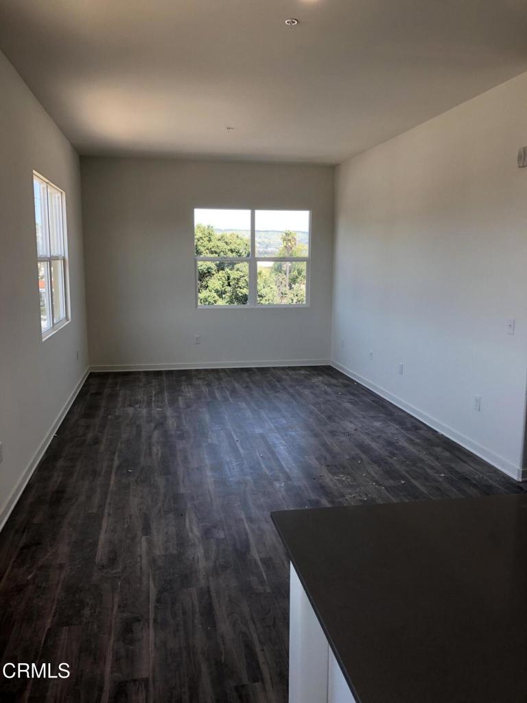 Residential Lease for rent at 2024 Ventura Boulevard, Camarillo CA featuring 2 beds and 1 bath