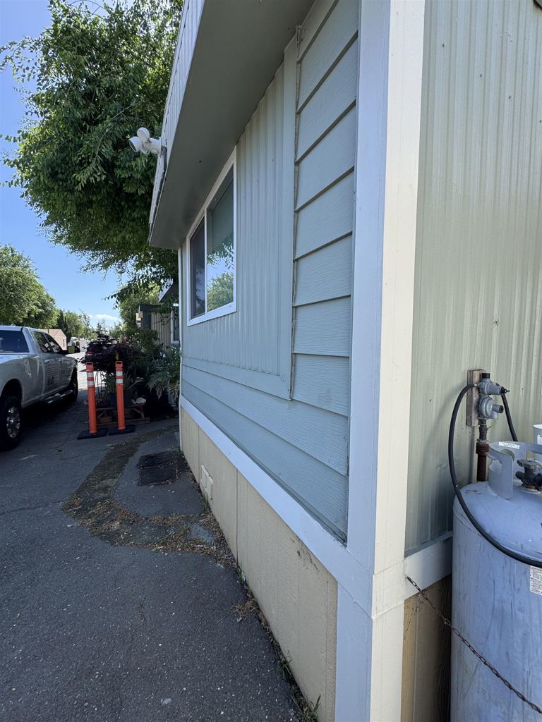 Manufactured In Park for sale at 2399 E 14th Street, San Leandro CA featuring 1 bed and 1 bath