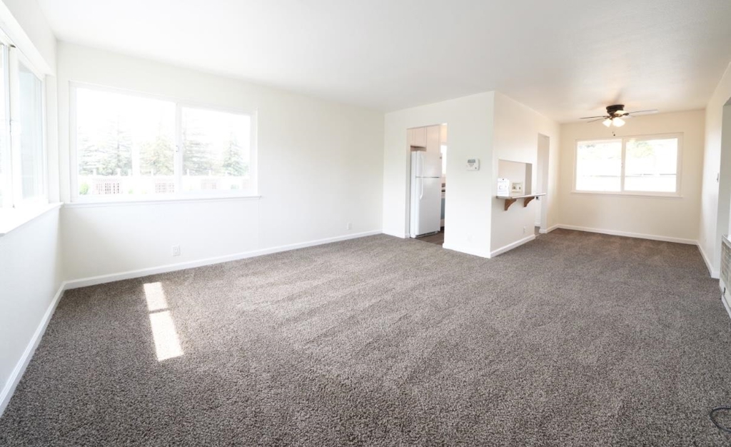 Residential Lease for rent at 100 Carolina St., Vallejo CA featuring 2 beds and 1 bath