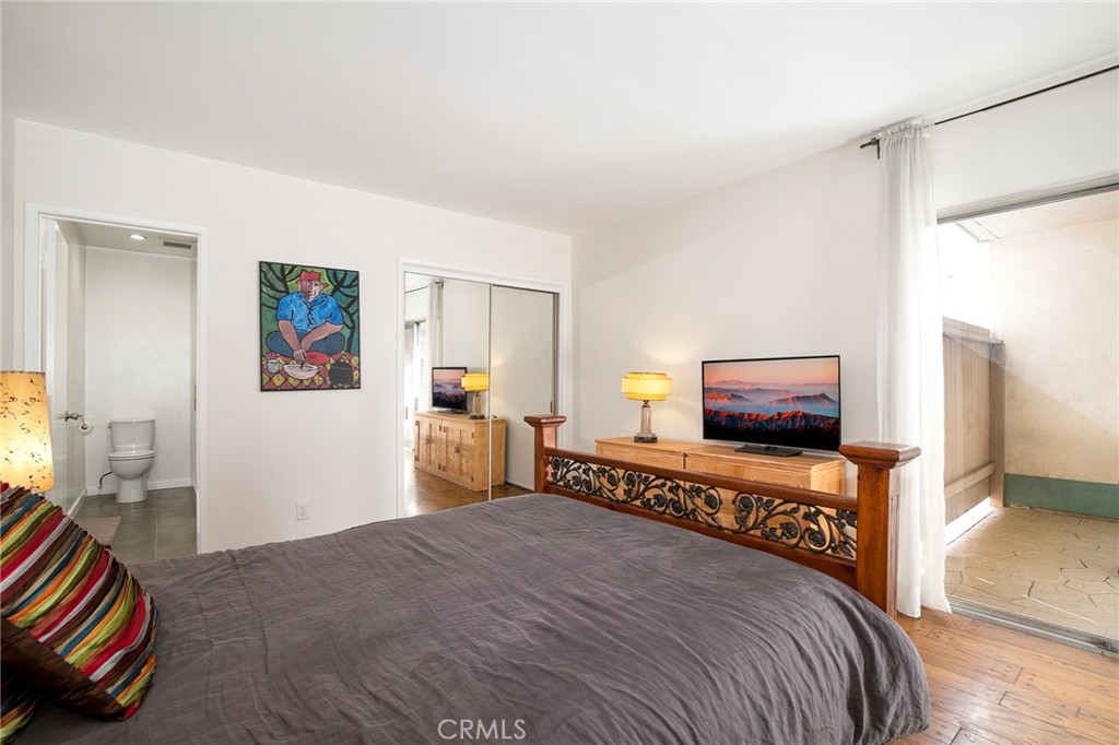 Residential for sale at 927 N Kings Road 118, West Hollywood CA featuring 1 bed and 2 baths