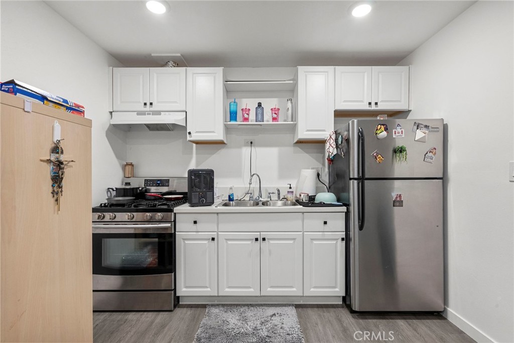 Residential for sale at 11419 Acala Avenue, San Fernando CA featuring 3 beds and 2 baths