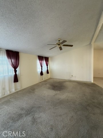 Manufactured In Park for sale at 21621 Sandia 83, Apple Valley CA featuring 3 beds and 2 baths