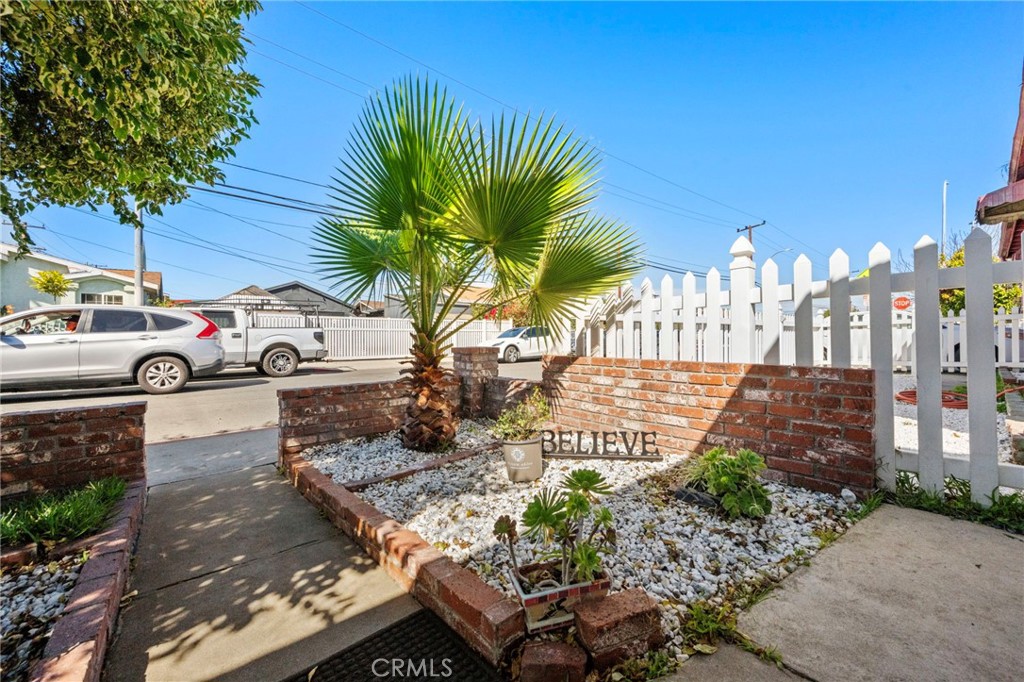 Residential for sale at 5824 Heliotrope, Maywood CA featuring 2 beds and 1 bath