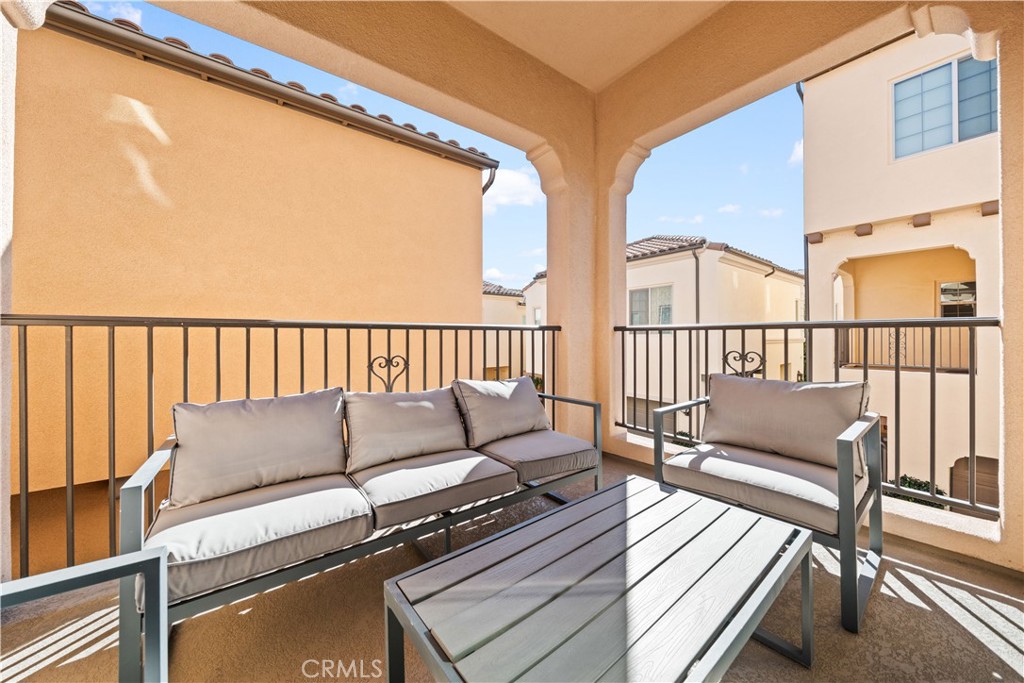 Residential for sale at 206 Milky, Irvine CA featuring 3 beds and 4 baths