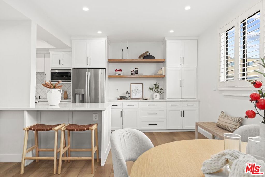 Residential for sale at 1049 16th Street 5, Santa Monica CA featuring 3 beds and 3 baths