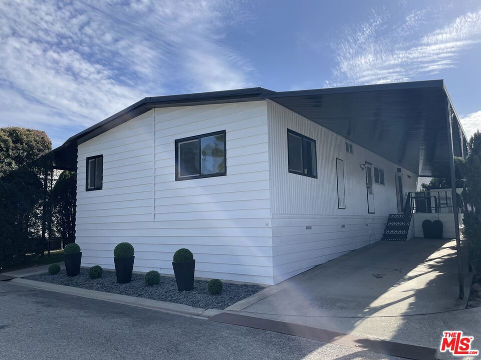 Manufactured In Park for sale at 1150 Ventura Boulevard 62A, Camarillo CA featuring 2 beds and 2 baths