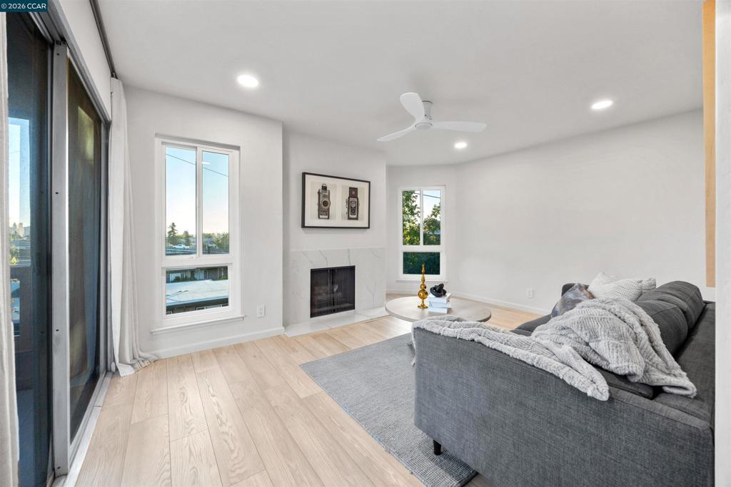 Residential for sale at 3751 Harrison Street 301, Oakland CA featuring 1 bed and 1 bath