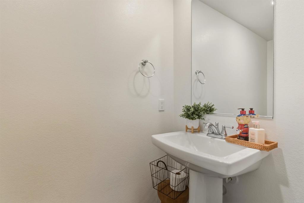 Residential for sale at 5506 Sandcliff Lane 157, San Diego CA featuring 2 beds and 3 baths
