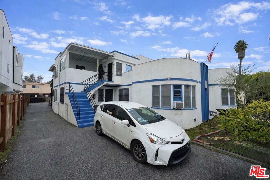 Residential Income for sale at 2629 S Garth Avenue, Los Angeles CA featuring 10 beds and 7 baths
