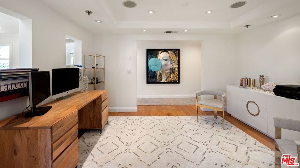 Residential for sale at 9249 Burton Way 501, Beverly Hills CA featuring 2 beds and 3 baths