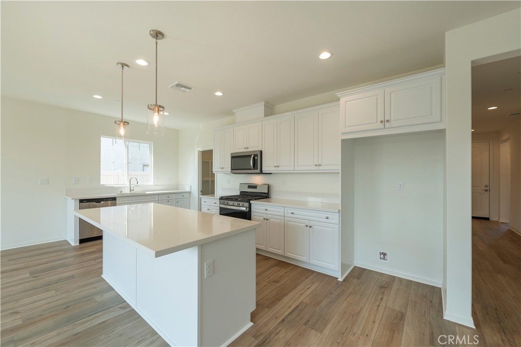 Residential Lease for rent at 9654 Honeyberry Ln, Riverside CA featuring 3 beds and 2 baths