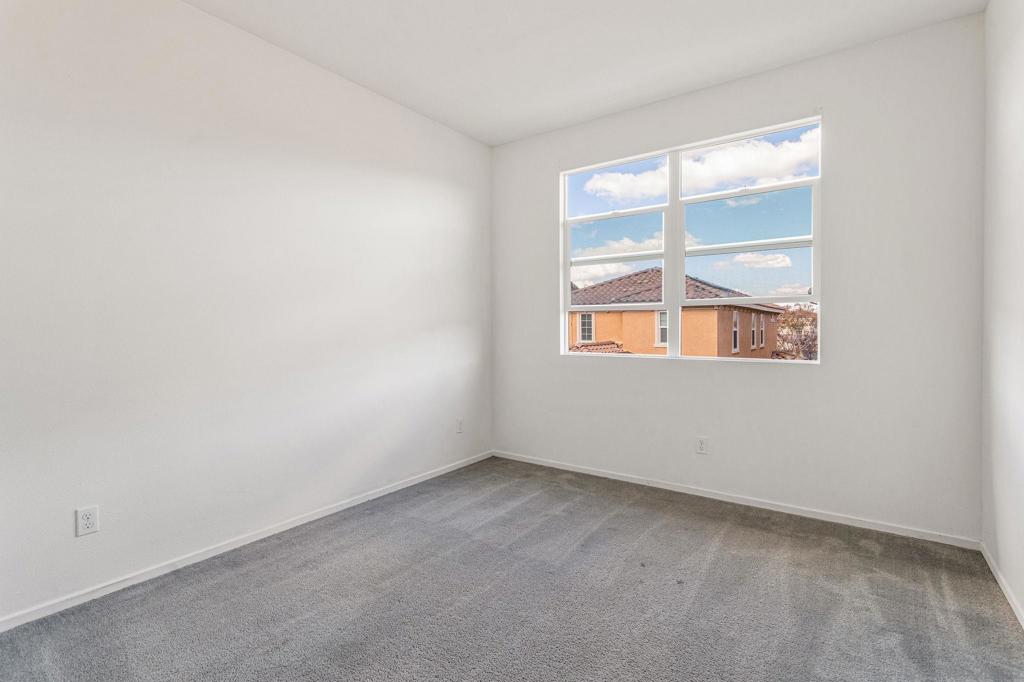 Residential Lease for rent at 1520 Santa Carolina 4, Chula Vista CA featuring 4 beds and 4 baths