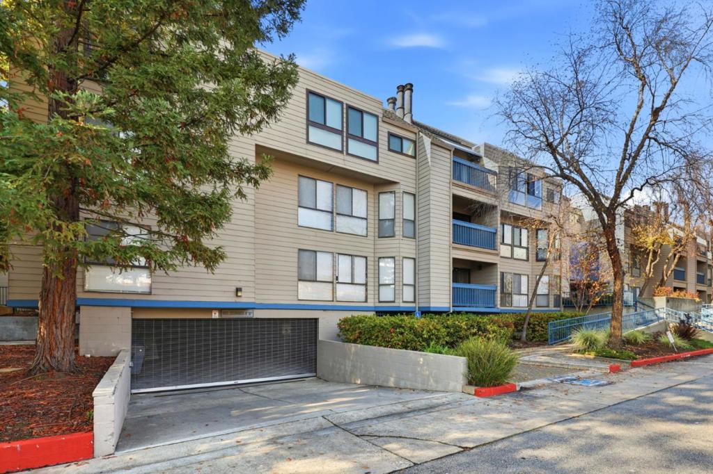 Residential for sale at 35 W 20th Avenue 109, San Mateo CA featuring 2 beds and 2 baths
