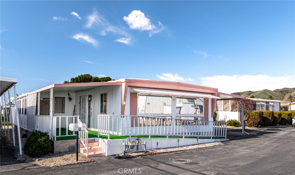 Manufactured In Park for sale at 12220 5th Street 195, Yucaipa CA featuring 2 beds and 2 baths