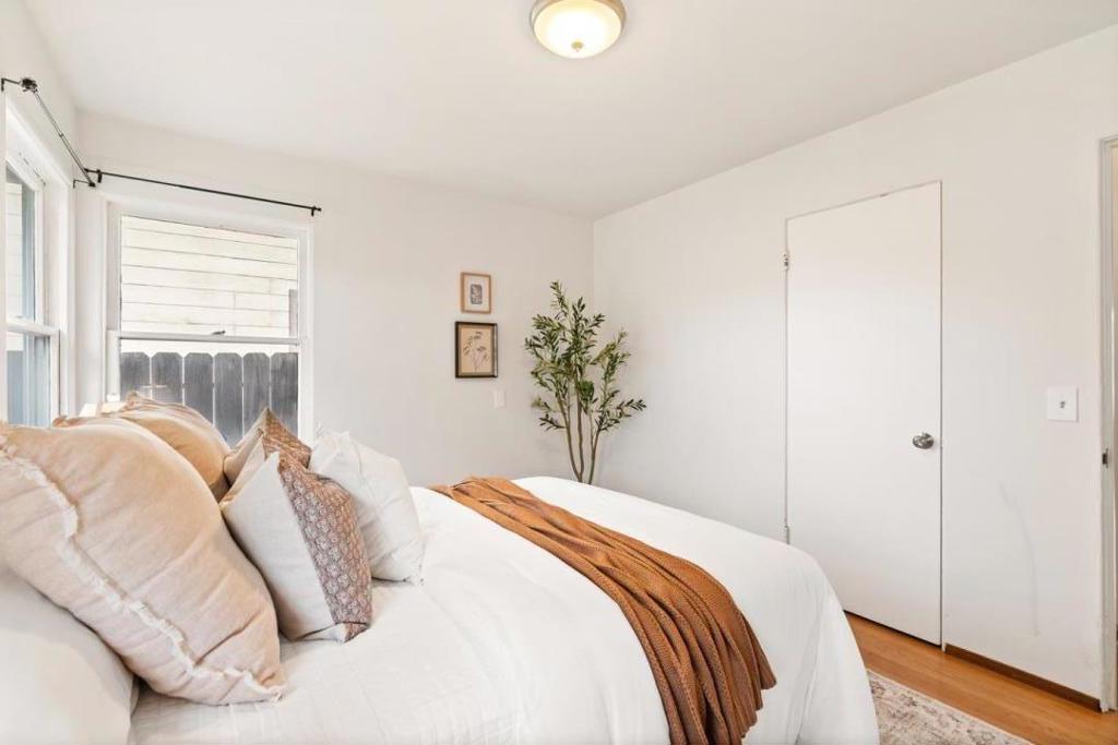 Residential for sale at 2247 Menalto Avenue, East Palo Alto CA featuring 3 beds and 1 bath