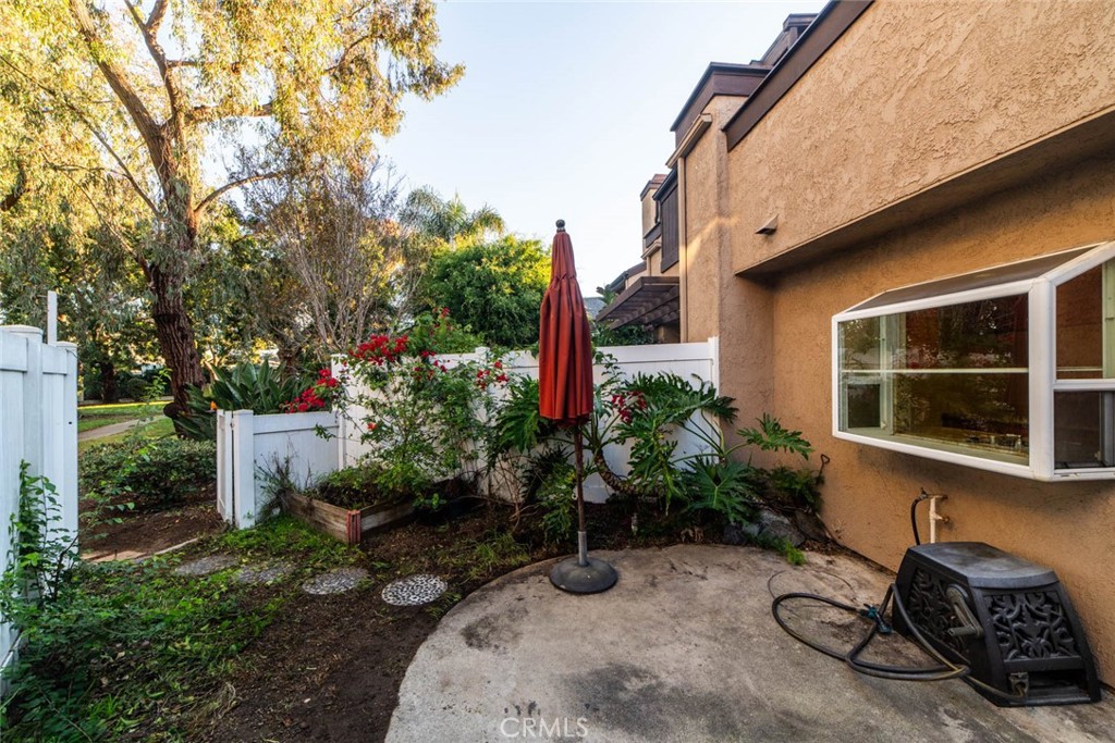 Residential Lease for rent at 923 Lombard Court, Costa Mesa CA featuring 3 beds and 3 baths