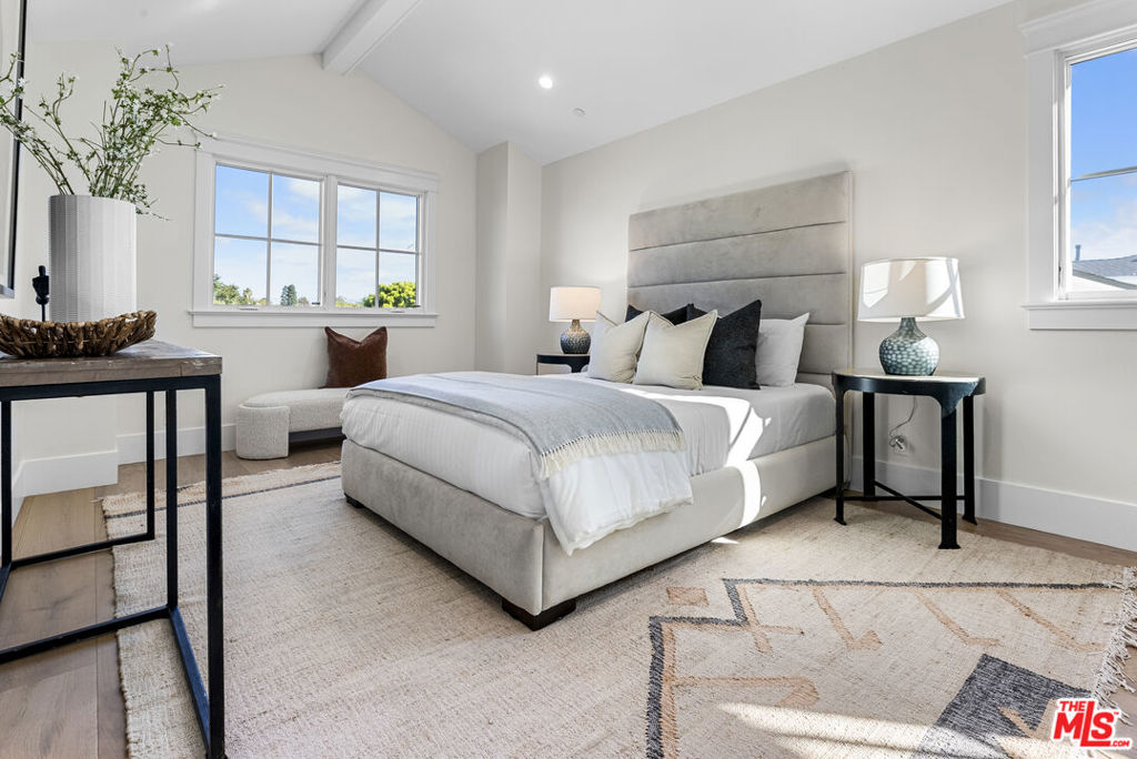 Active for sale at Los Angeles, CA, Los Angeles, CA CA and 5 baths